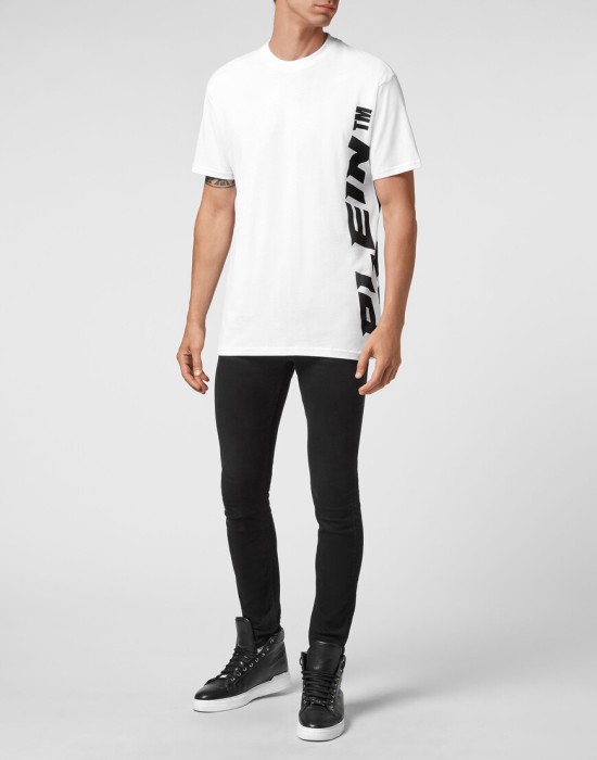 Товар белого цвета с внутренней стороны