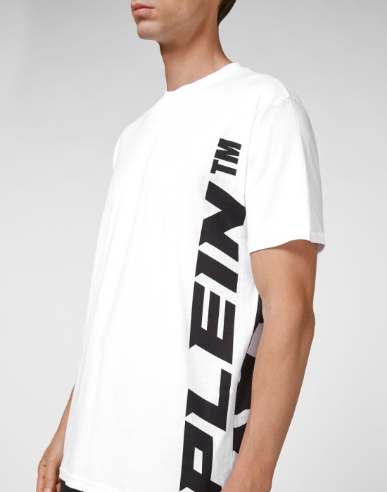 футболка  из проверенных материалов спереди