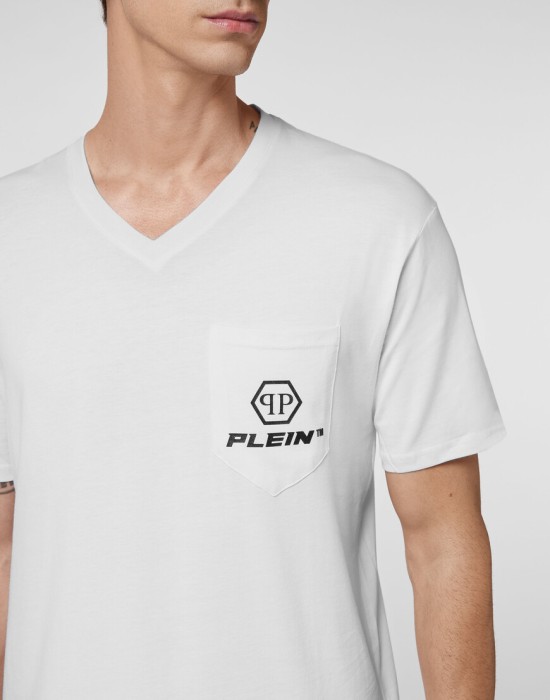 футболка  из проверенных материалов спереди