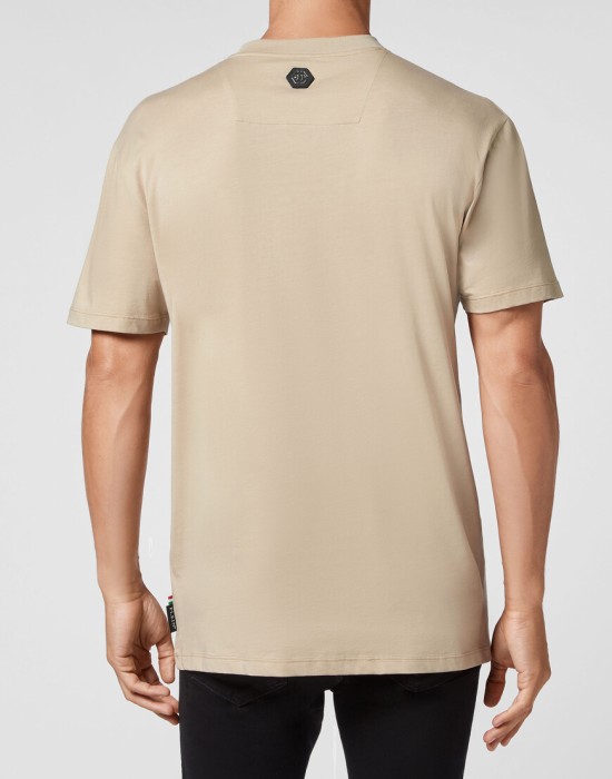 футболка  из америки вид сбоку