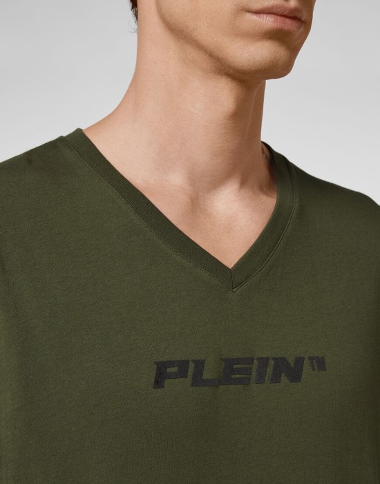 футболка  из проверенных материалов спереди