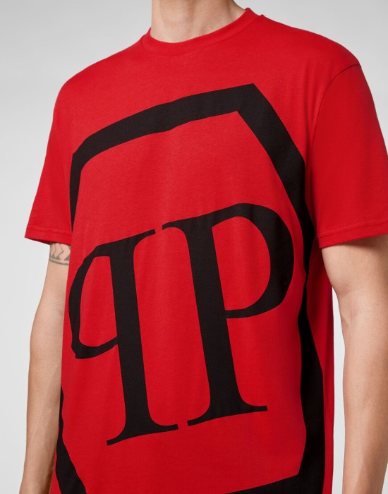 футболка  из проверенных материалов спереди