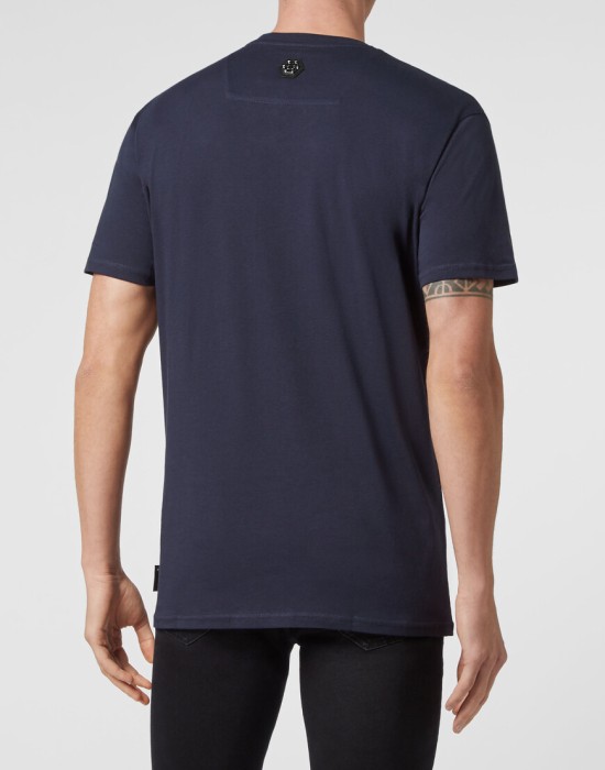 футболка  из америки вид сбоку