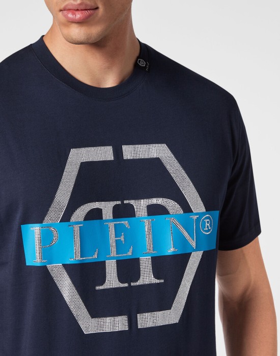 футболка  из проверенных материалов спереди