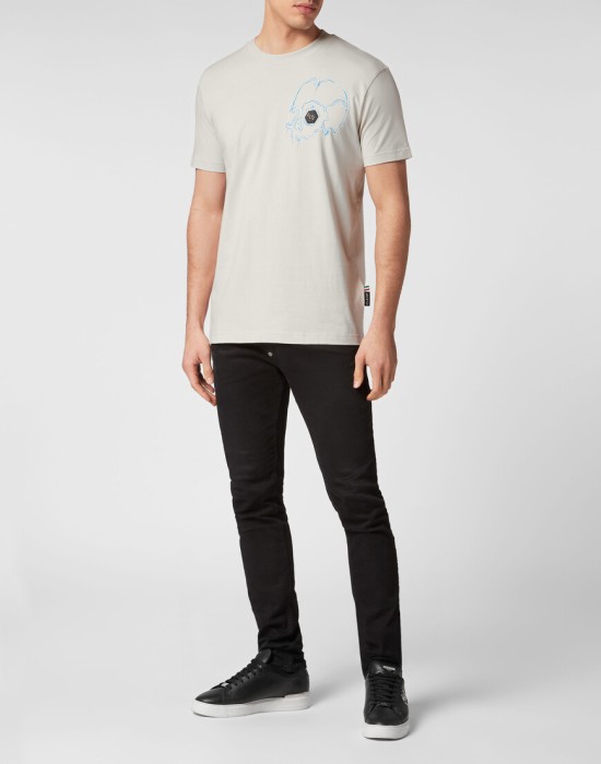 Товар бежевого цвета с внутренней стороны