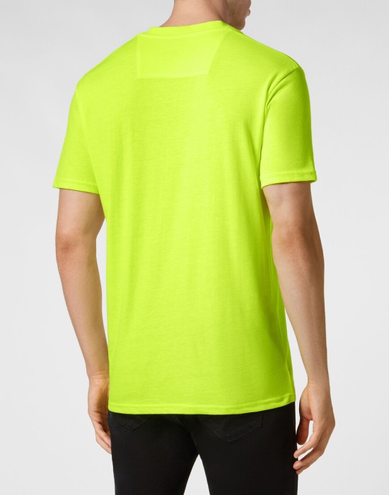 футболка  из америки вид сбоку