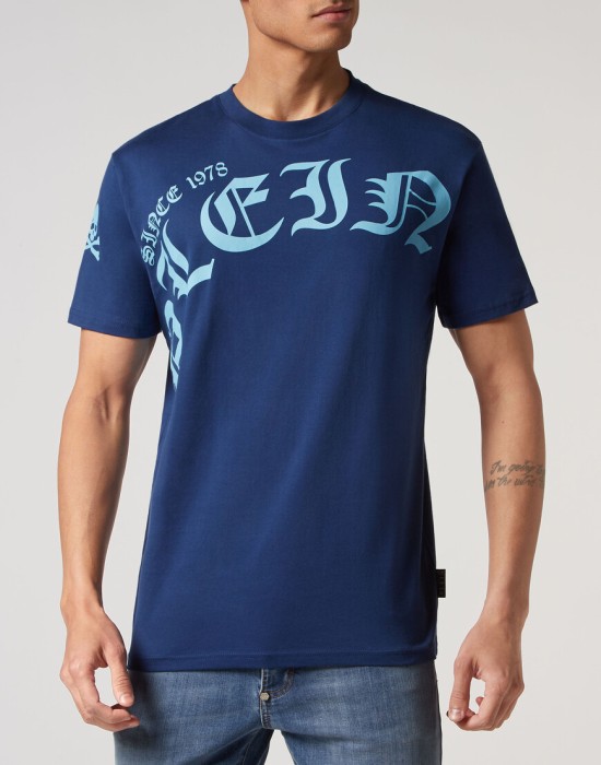 футболка  от бренда philipp plein вид слева