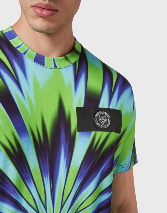 футболка  из италии вид сбоку