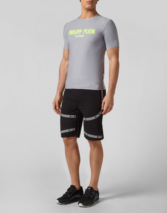 Товар серого цвета с внутренней стороны