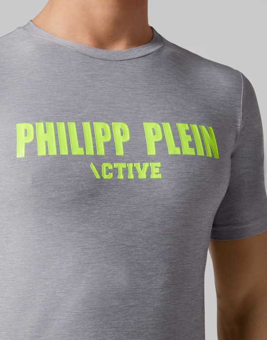 футболка  из проверенных материалов спереди