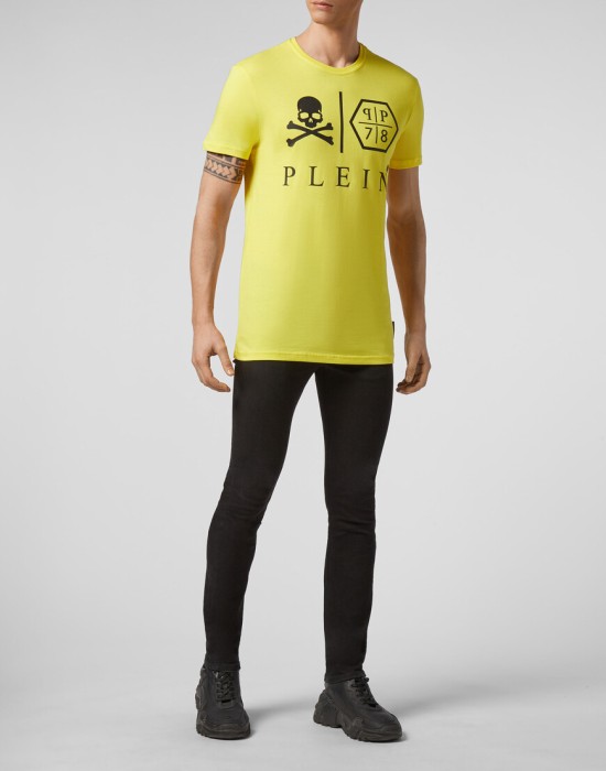 Товар желтого цвета с внутренней стороны