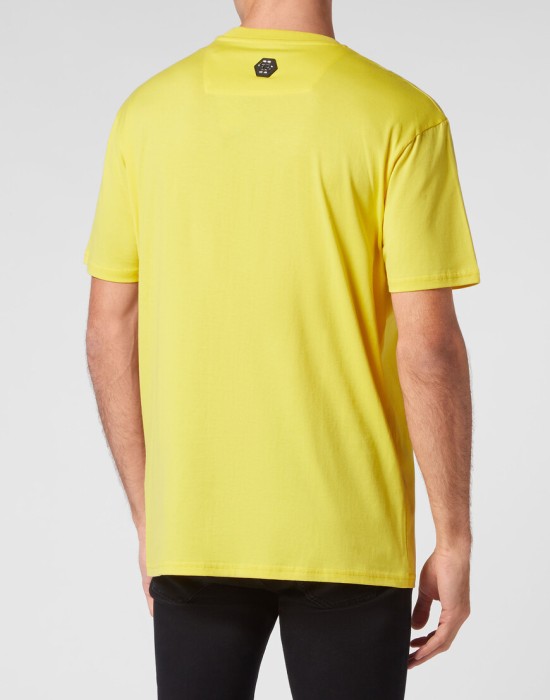 футболка  из америки вид сбоку