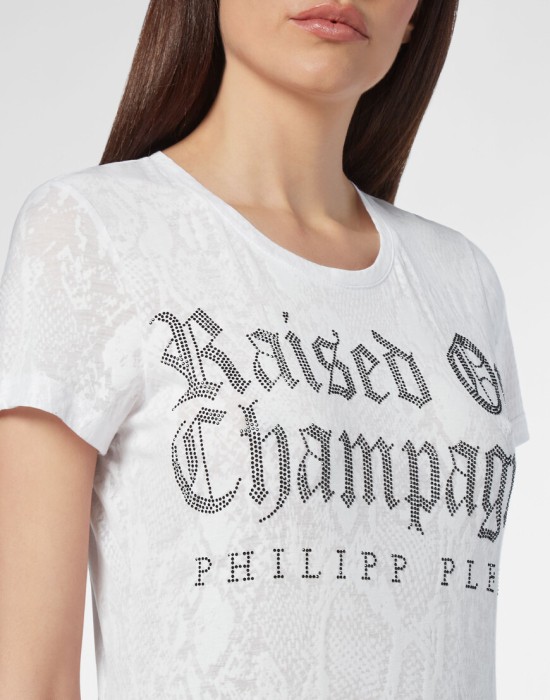 футболка  из проверенных материалов спереди