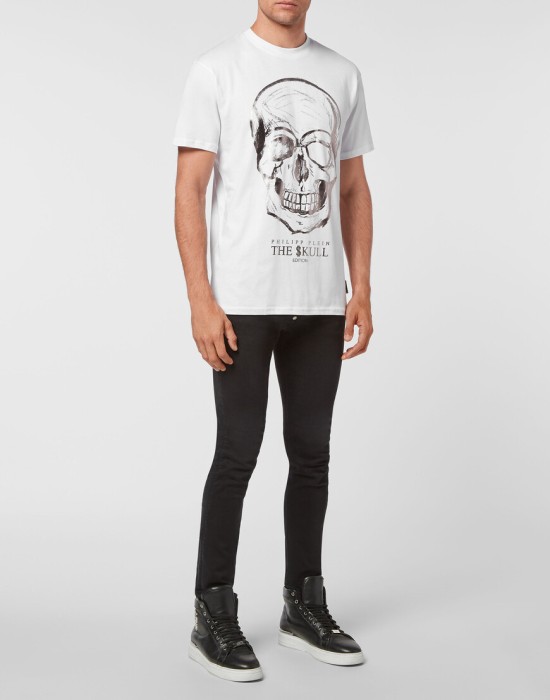 Товар белого цвета с внутренней стороны