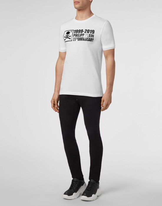 Товар белого цвета с внутренней стороны