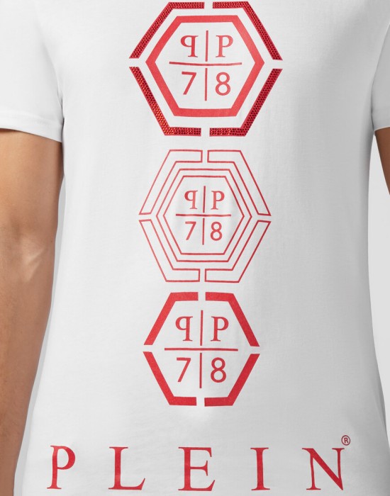 футболка  из проверенных материалов спереди