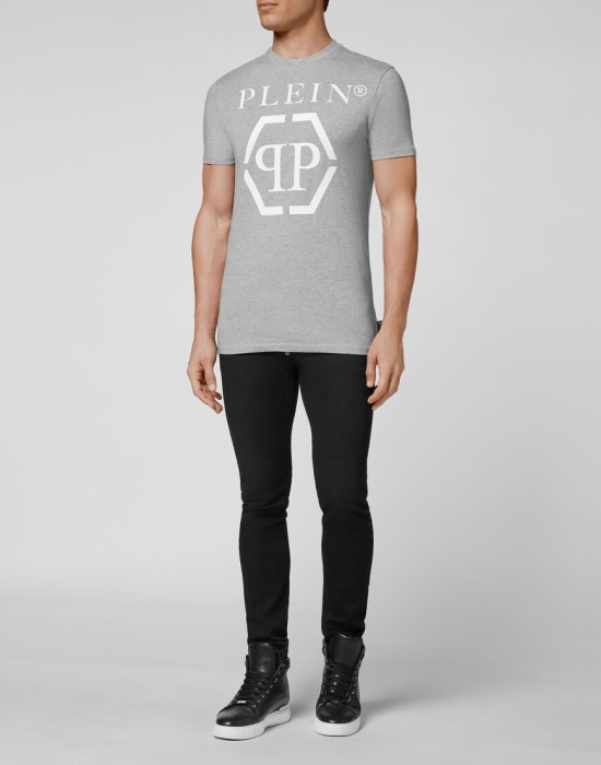 Товар серого цвета с внутренней стороны