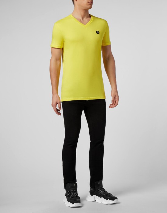 Товар желтого цвета с внутренней стороны