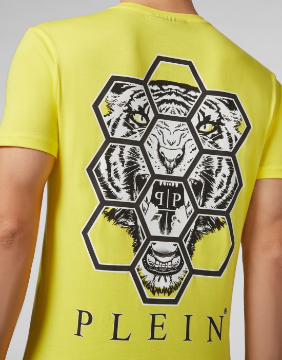 футболка  из проверенных материалов спереди