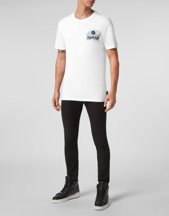 Товар белого цвета с внутренней стороны