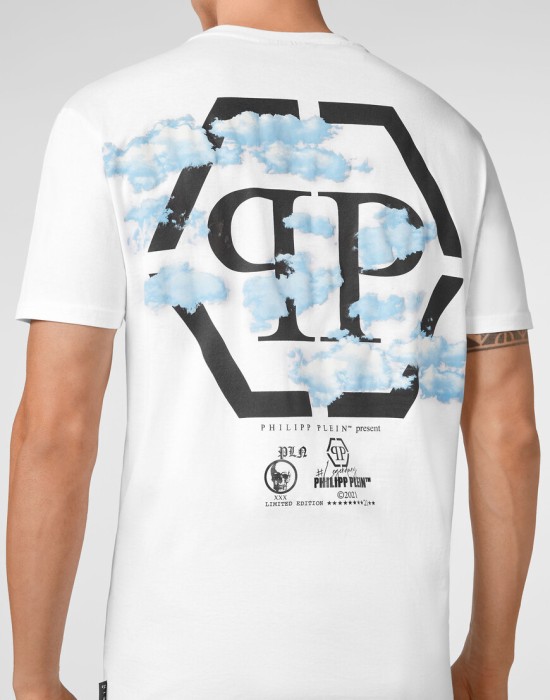 футболка  из проверенных материалов спереди