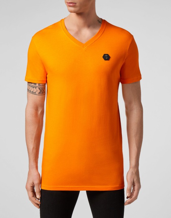 футболка  по цене 36696 руб вид справа