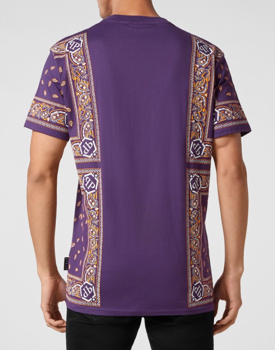 футболка  из америки вид сбоку