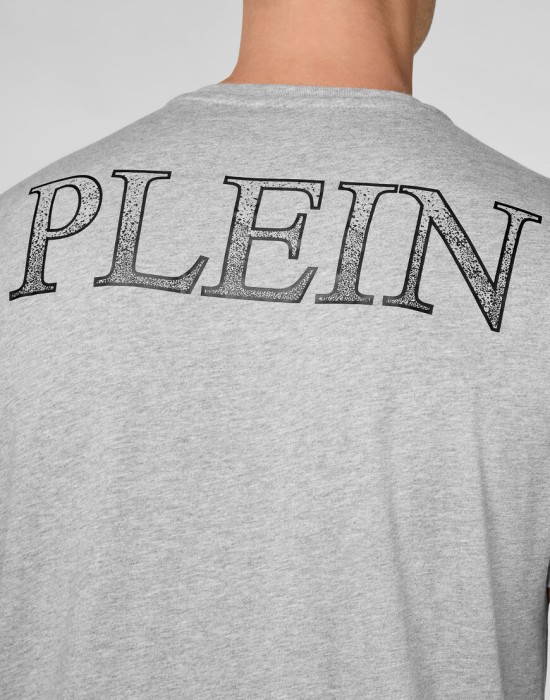 футболка  из проверенных материалов спереди