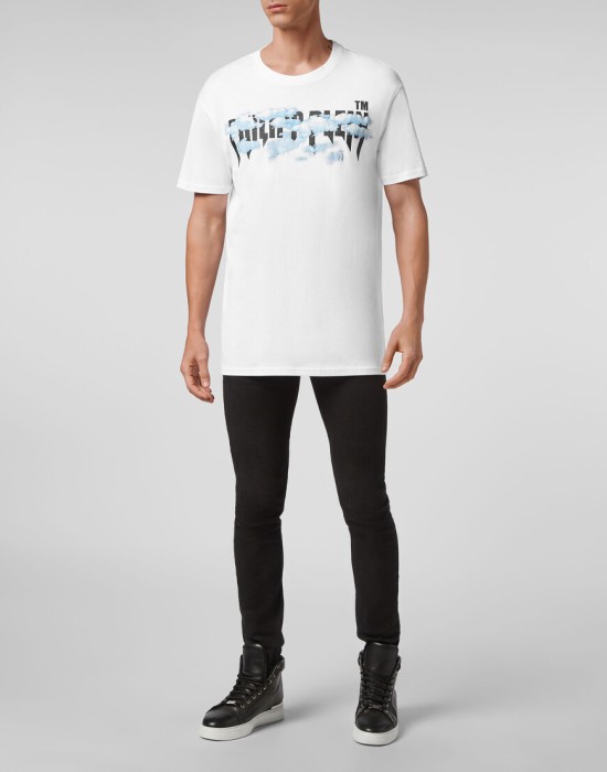 Товар белого цвета с внутренней стороны