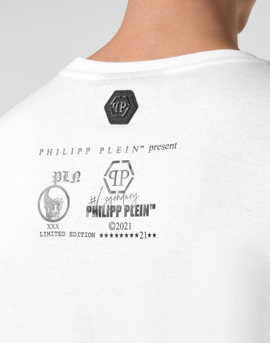 футболка  из проверенных материалов спереди