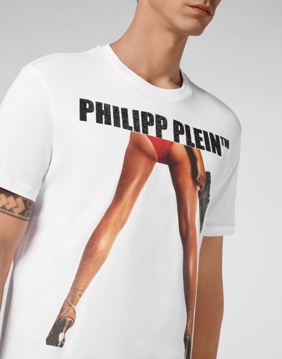 футболка  из проверенных материалов спереди