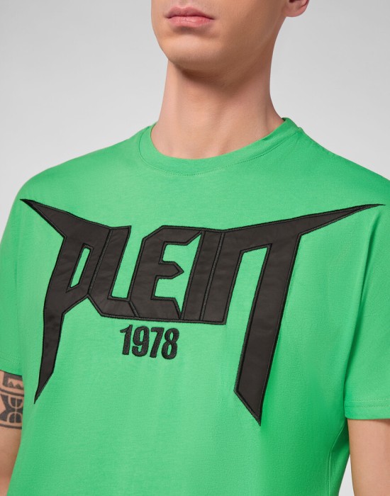 футболка  из проверенных материалов спереди