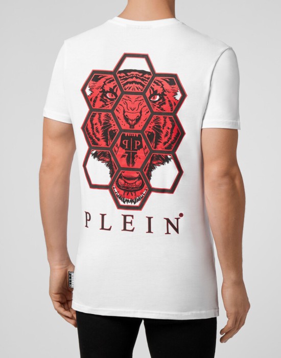 футболка  из америки вид сбоку