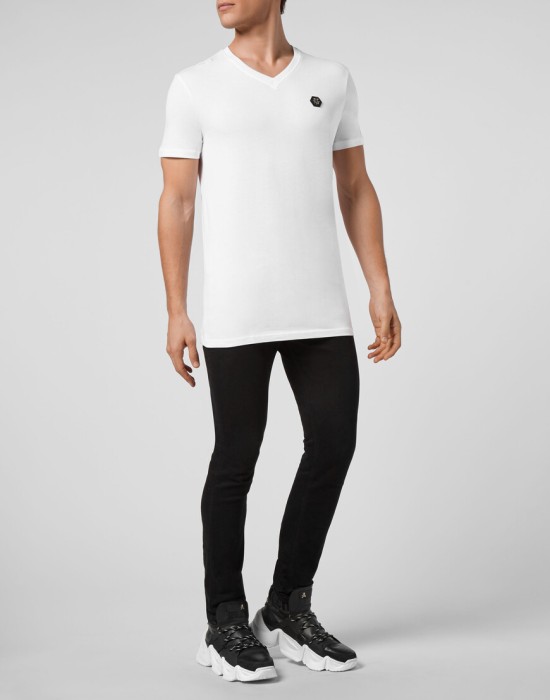 Товар белого цвета с внутренней стороны