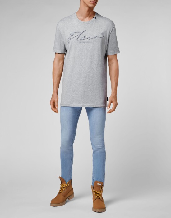 Товар серого цвета с внутренней стороны