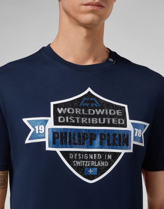 футболка  из проверенных материалов спереди