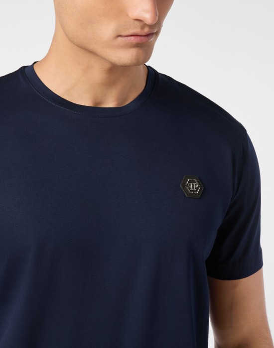 футболка  из проверенных материалов спереди