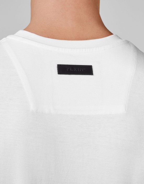 футболка  из проверенных материалов спереди