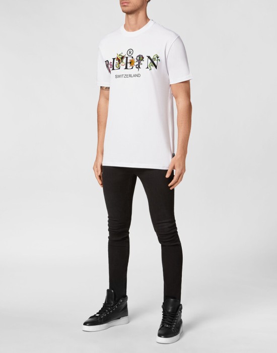 Товар белого цвета с внутренней стороны