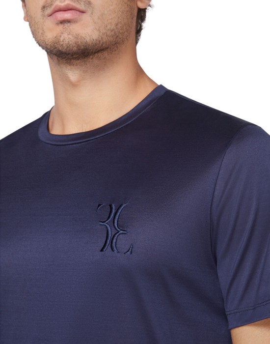 Товар синего цвета с внутренней стороны