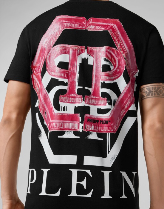 футболка  из проверенных материалов спереди