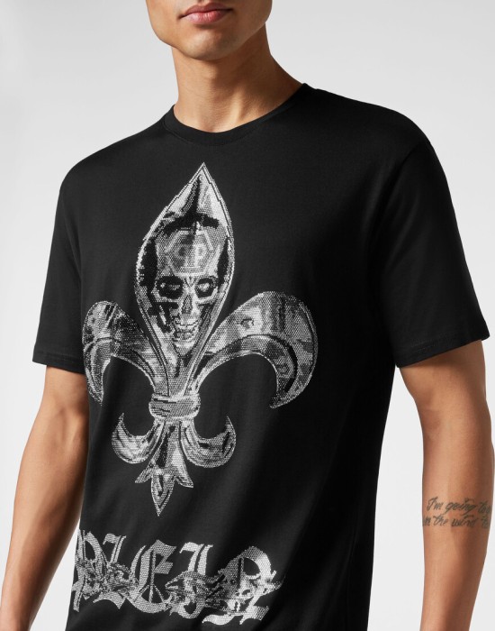 футболка  из америки вид сбоку