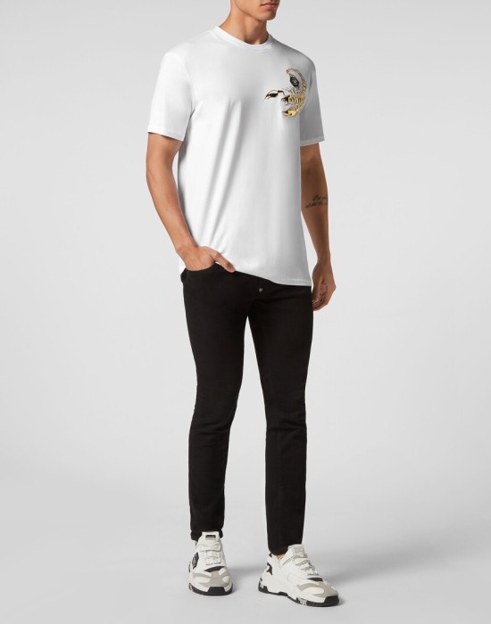 Товар белого цвета с внутренней стороны