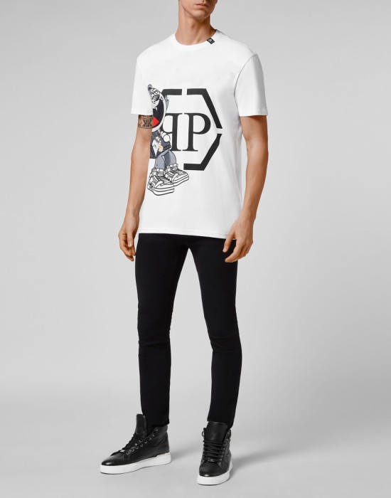 Товар белого цвета с внутренней стороны