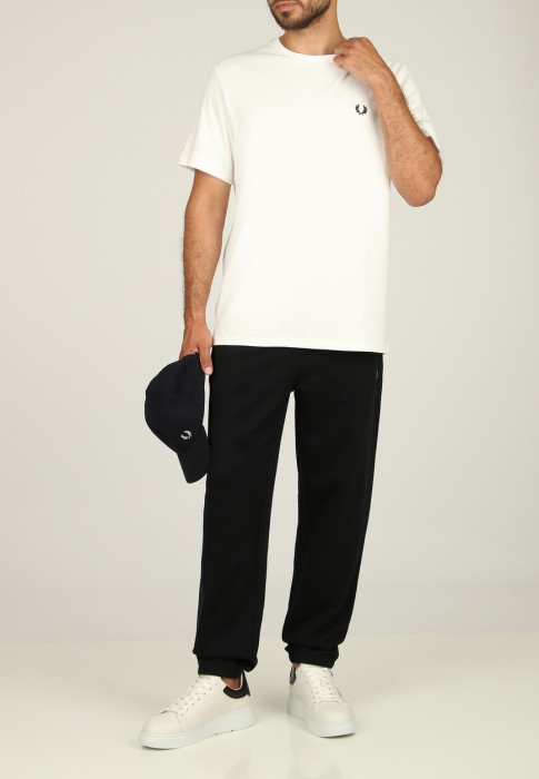 футболка  по цене 10220 руб вид справа