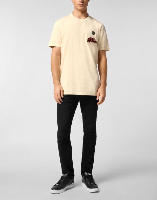 Товар бежевого цвета с внутренней стороны