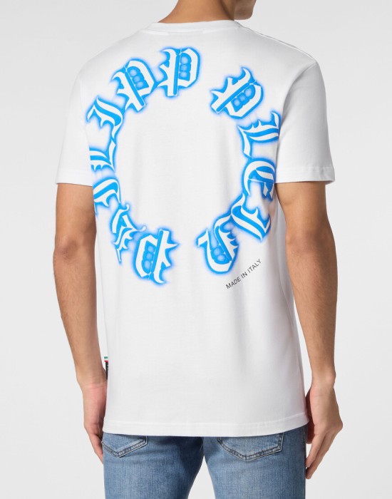 футболка  из америки вид сбоку