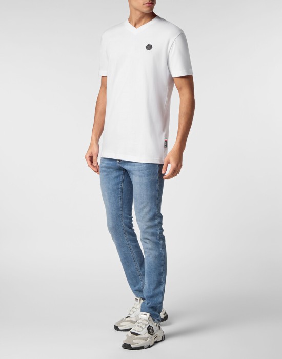 Товар белого цвета с внутренней стороны