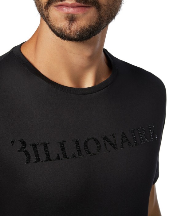 Товар черного цвета с внутренней стороны