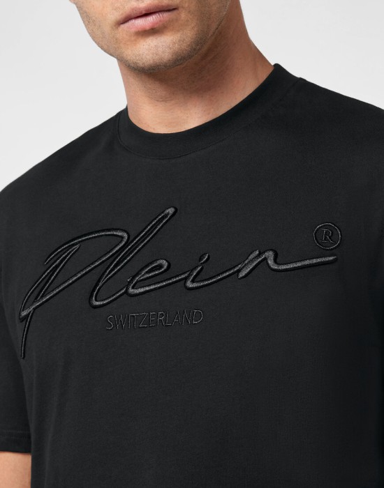 футболка  из проверенных материалов спереди